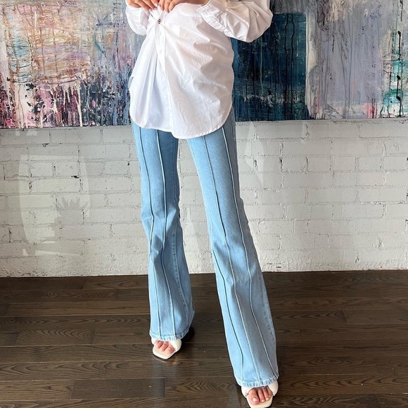 Frame Denim Denim - FRAME PINTUCK LOW RISE FLARE IN VANDERBILT​​